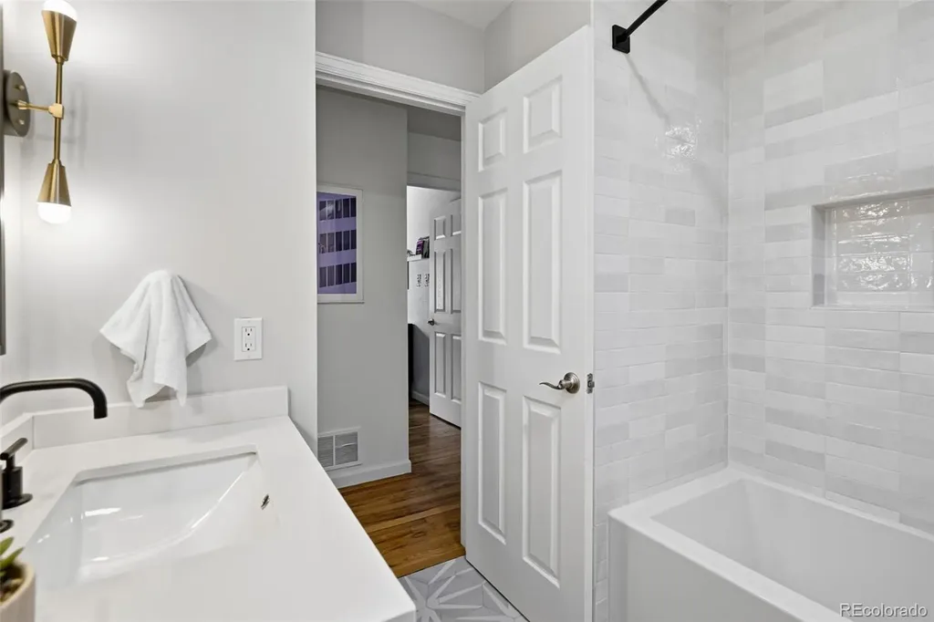 1556 S Xenon Court Lakewood CO 80228