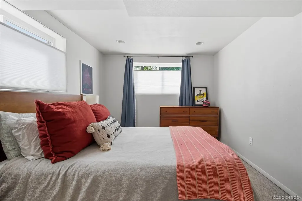 1556 S Xenon Court Lakewood CO 80228