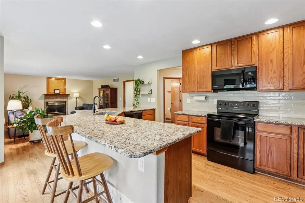 8850 W Long Court Littleton CO 80123