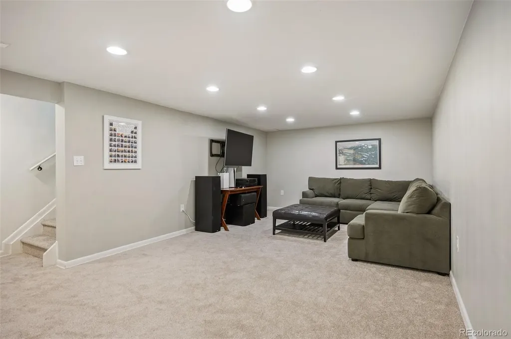 986 S Jersey Street Denver CO 80224