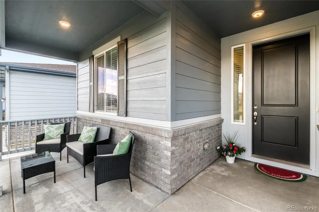 7376 S White Crow Way Aurora CO 80016