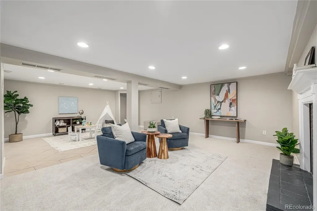 2540 S Jasmine Street Denver CO 80222