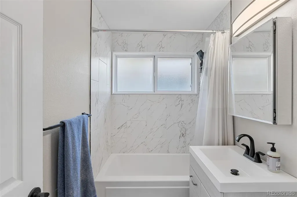 1460 W Alaska Place Denver CO 80223
