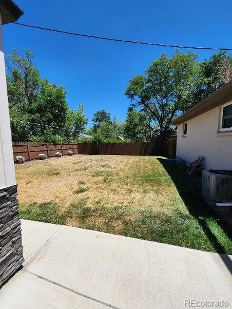 841 Phillips Drive Northglenn CO 80233