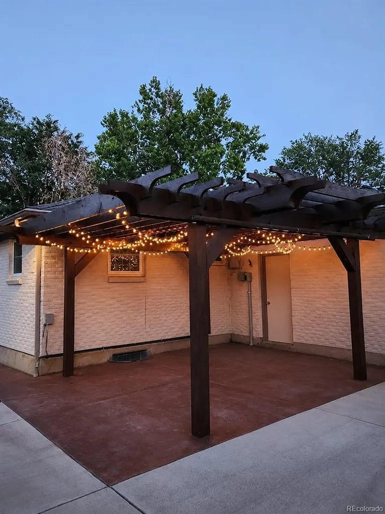 841 Phillips Drive Northglenn CO 80233