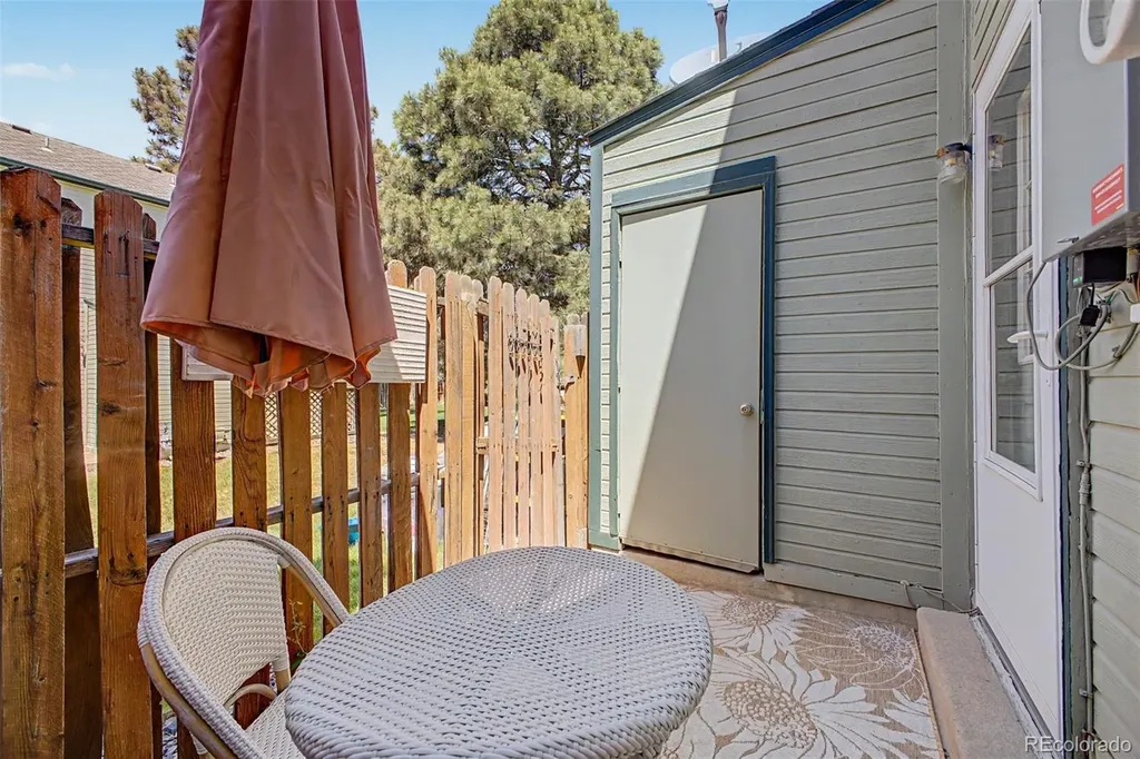 1685 S Blackhawk Way Aurora CO 80012