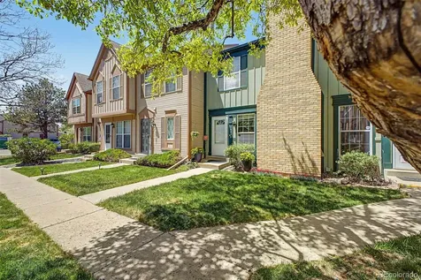 1685 S Blackhawk Way Aurora CO 80012