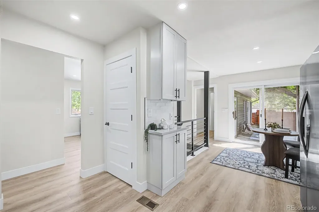 4667 Badger Lane Littleton CO 80127
