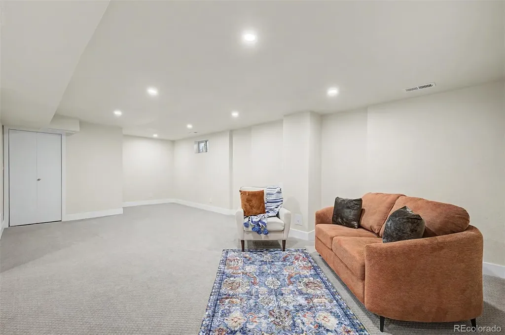 4667 Badger Lane Littleton CO 80127