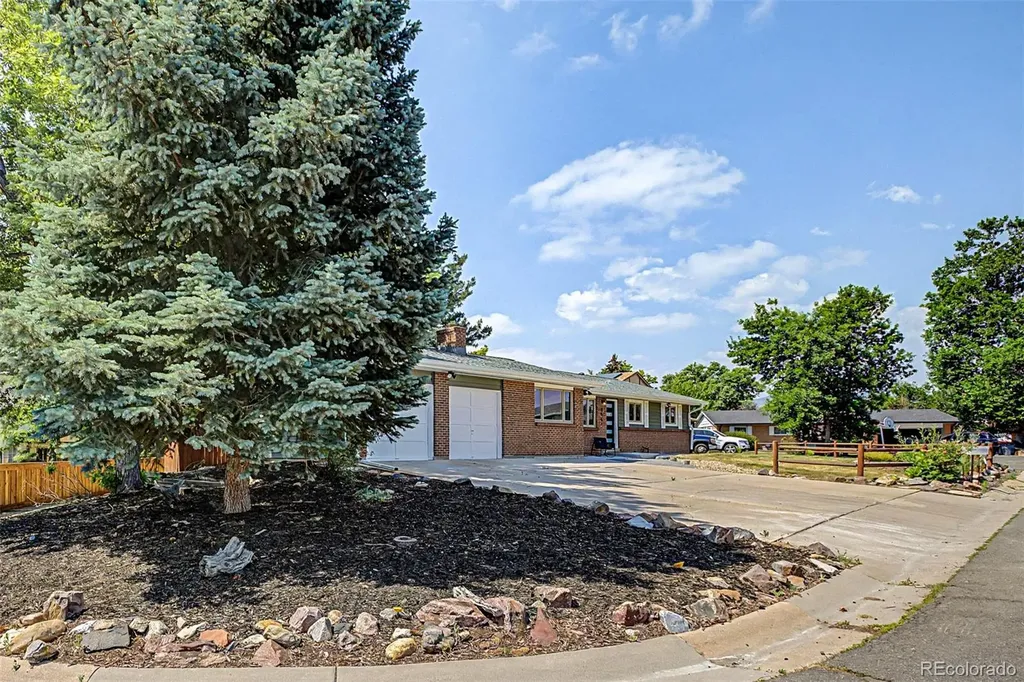 4667 Badger Lane Littleton CO 80127