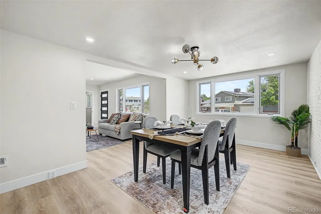 4667 Badger Lane Littleton CO 80127