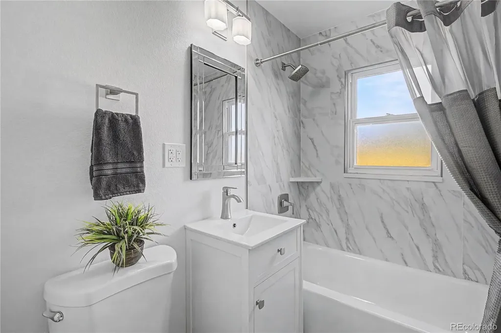 2275 S Linley Court Denver CO 80219