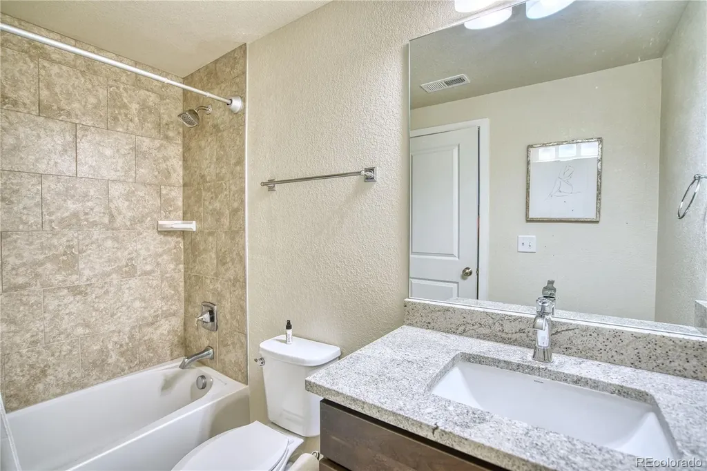 1522 Moonlight Drive Longmont CO 80504
