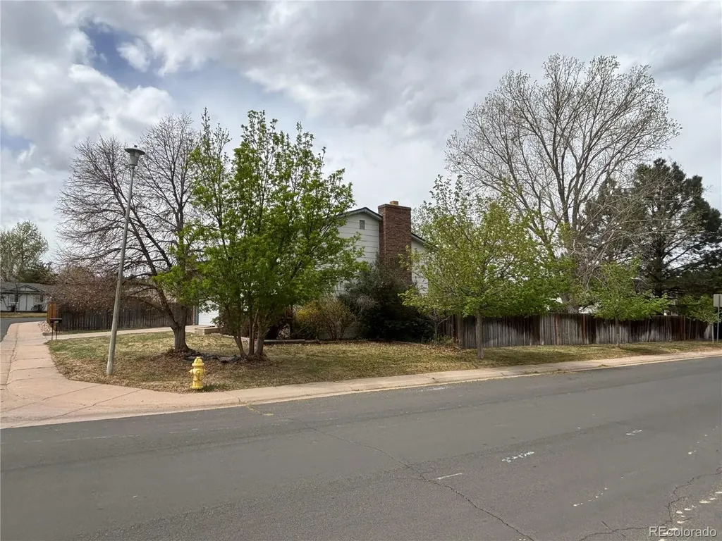 950 S Waco Way Aurora CO 80017