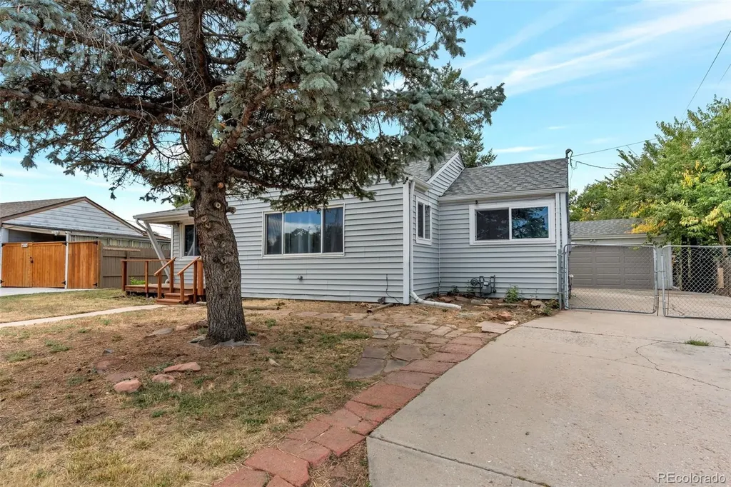 11612 Del Mar Parkway Aurora CO 80010