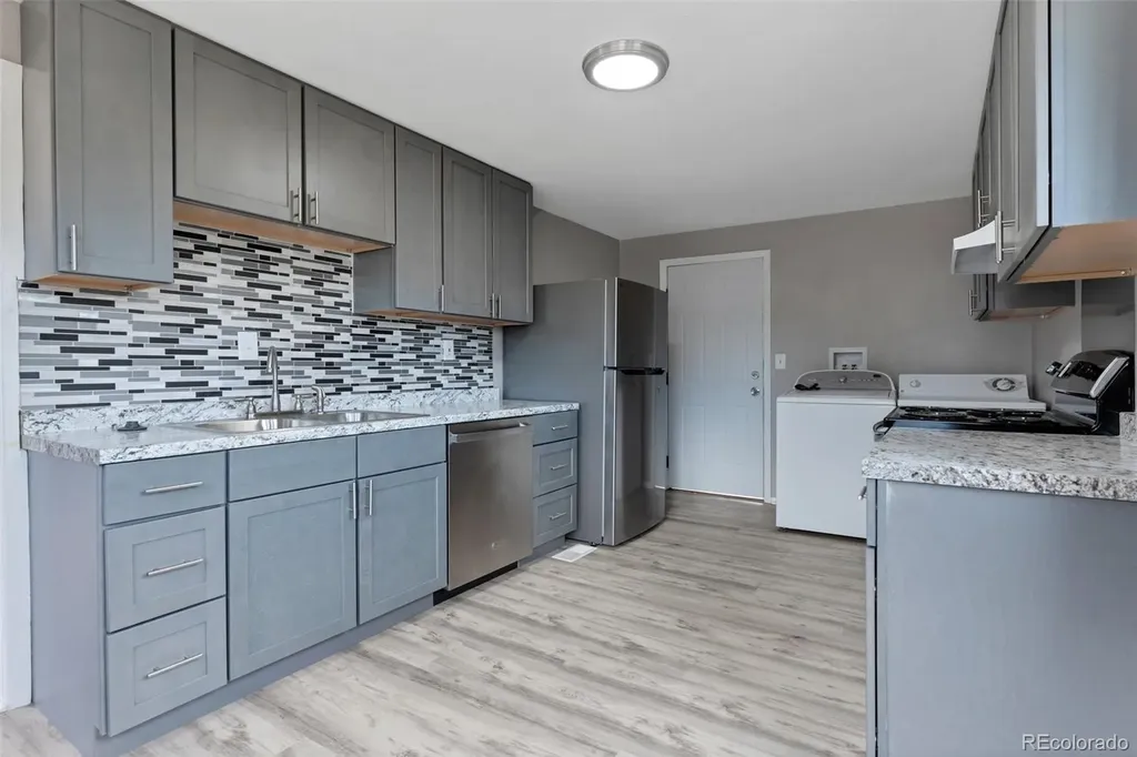 11612 Del Mar Parkway Aurora CO 80010