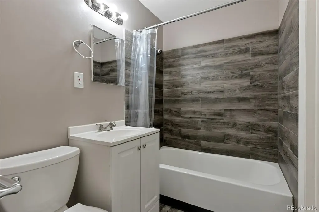 11612 Del Mar Parkway Aurora CO 80010