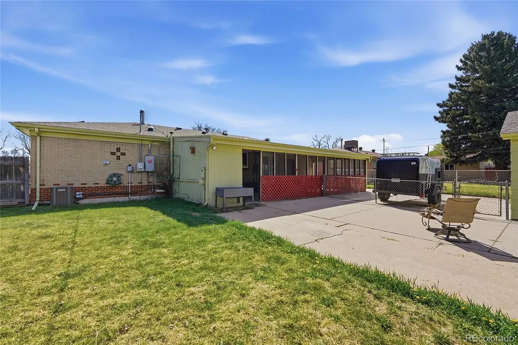 2967 W Tanforan Drive Englewood CO 80110