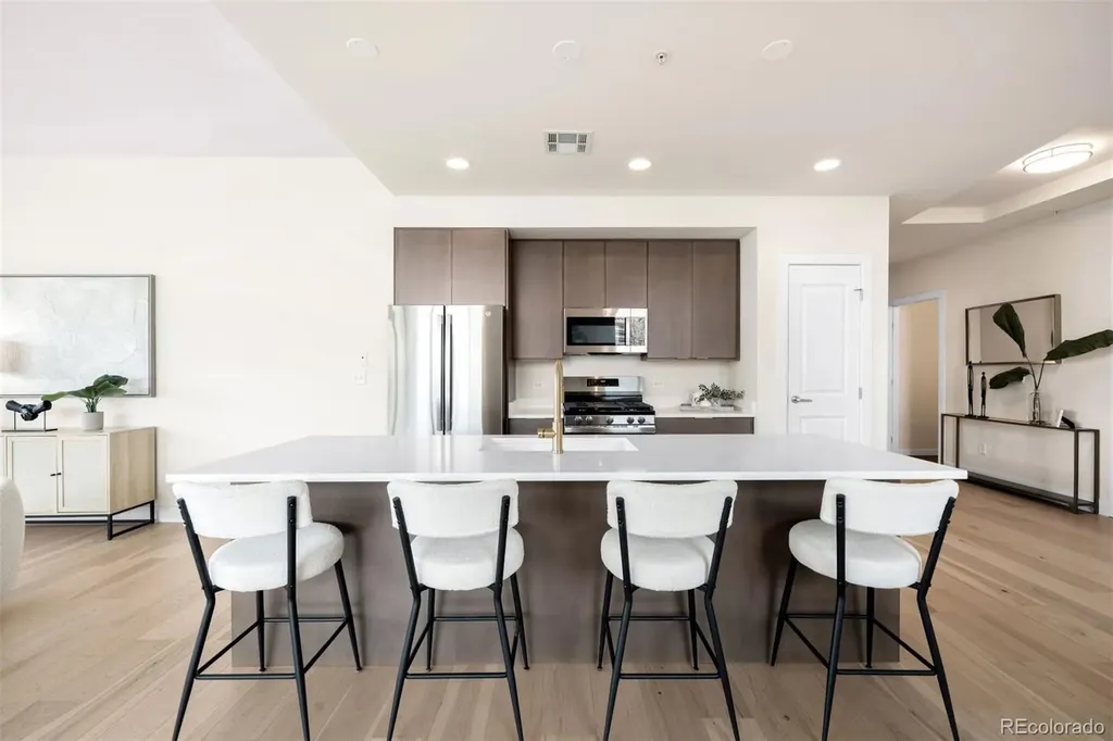 2001 Lincoln Street Denver CO 80202