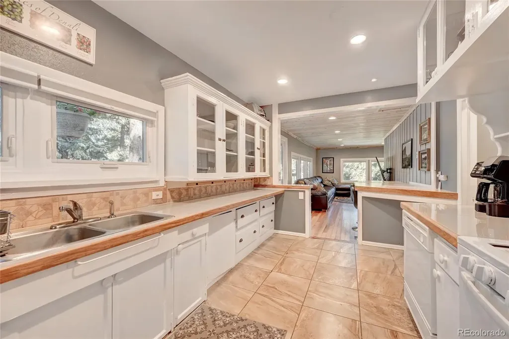 4642 Plettner Lane Evergreen CO 80439