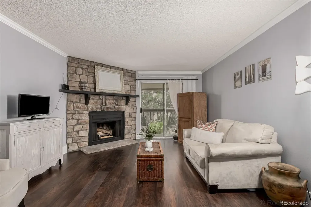 1863 S Pitkin Circle Aurora CO 80017
