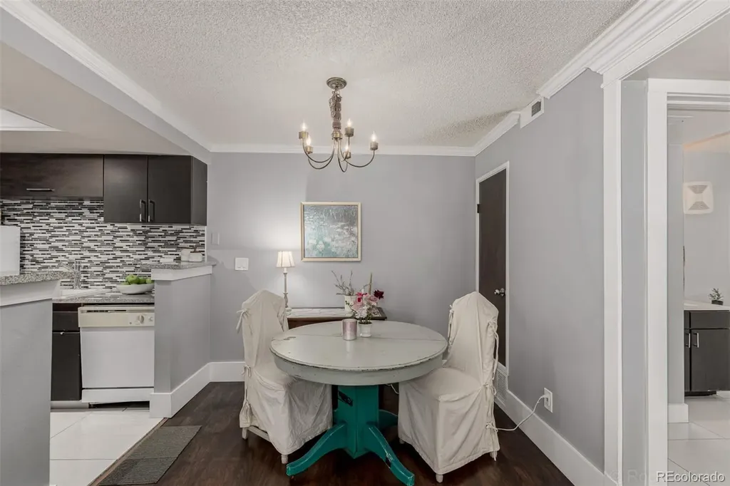 1863 S Pitkin Circle Aurora CO 80017