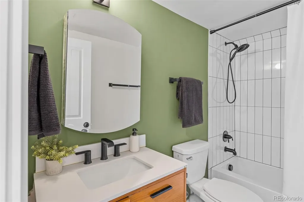 1442 Stuart Street Denver CO 80204