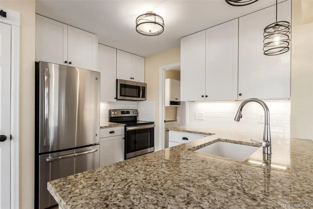 4084 S Carson Street Aurora CO 80014