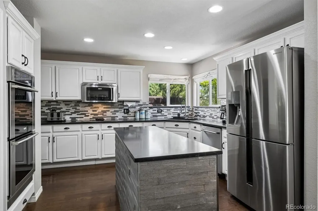 9962 Hawthorne Street Highlands Ranch CO 80126