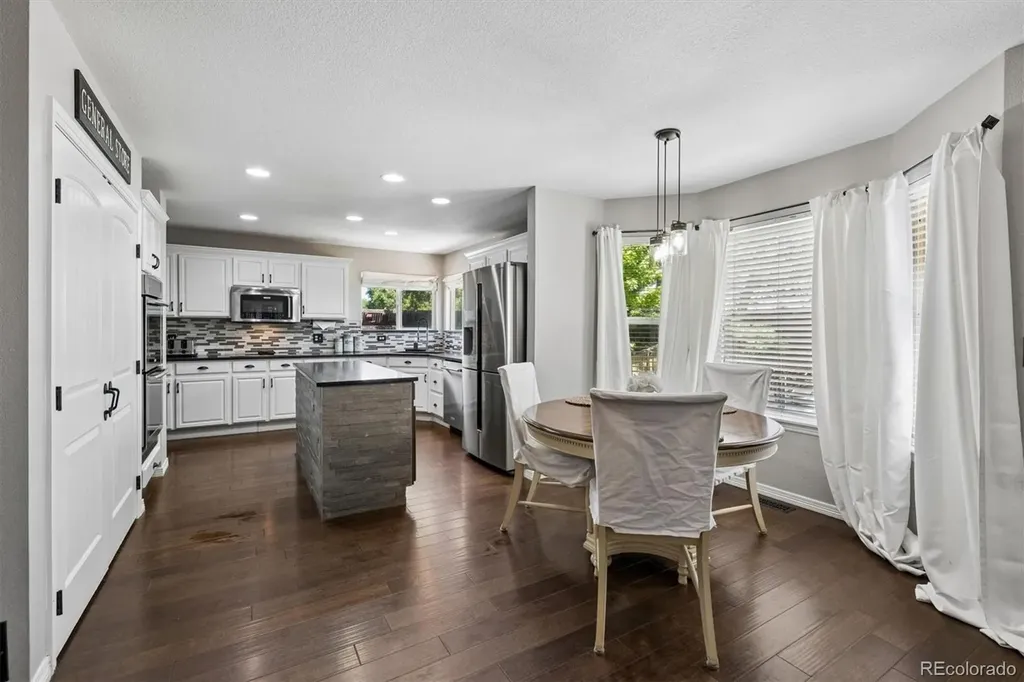 9962 Hawthorne Street Highlands Ranch CO 80126