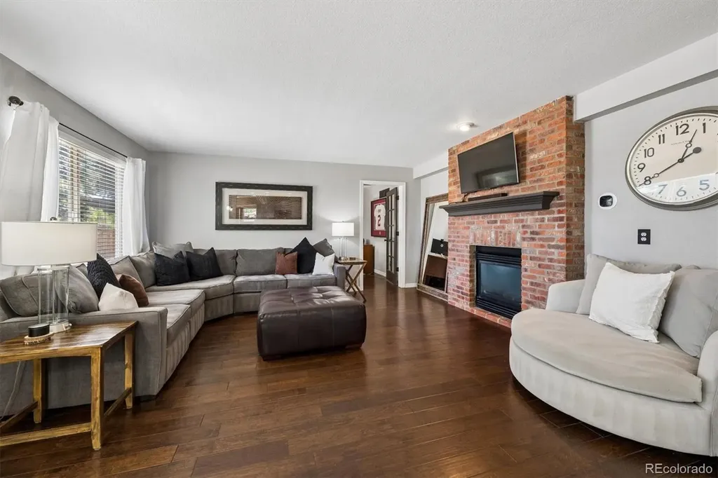 9962 Hawthorne Street Highlands Ranch CO 80126