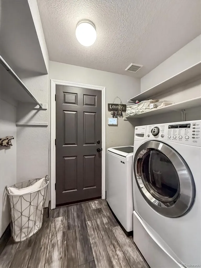 9962 Hawthorne Street Highlands Ranch CO 80126