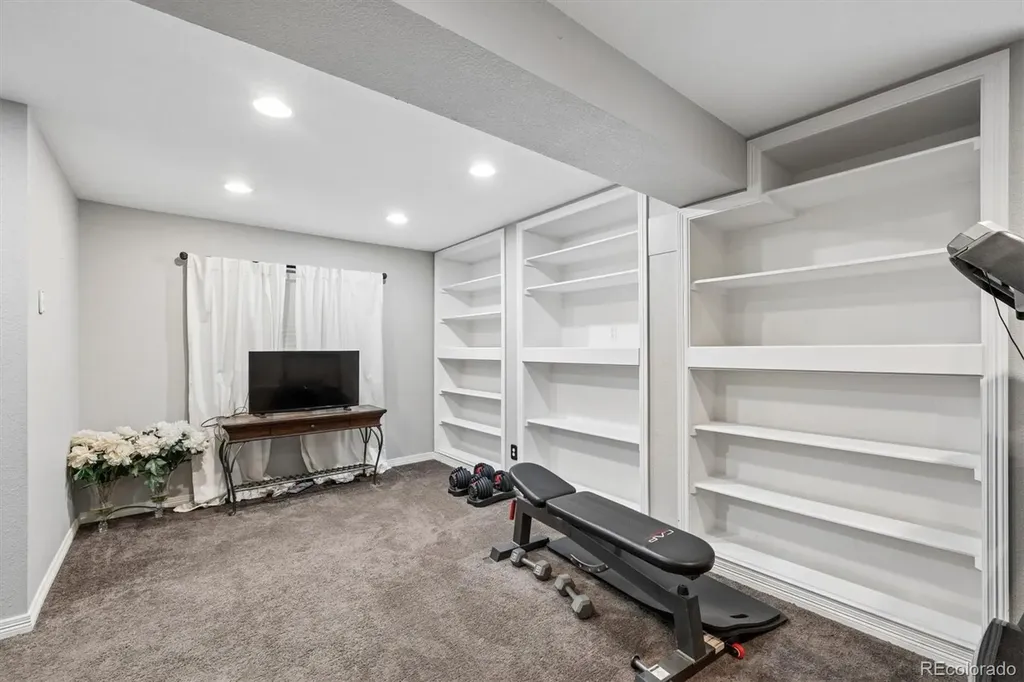 9962 Hawthorne Street Highlands Ranch CO 80126