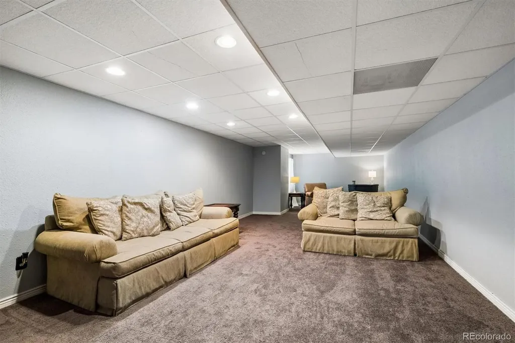 9962 Hawthorne Street Highlands Ranch CO 80126