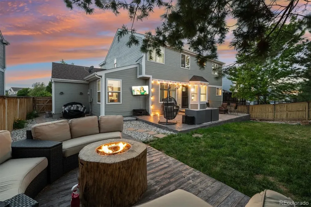 9962 Hawthorne Street Highlands Ranch CO 80126