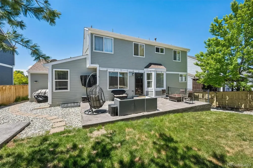 9962 Hawthorne Street Highlands Ranch CO 80126