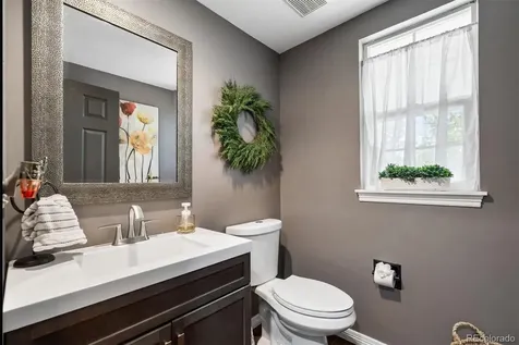 9962 Hawthorne Street Highlands Ranch CO 80126