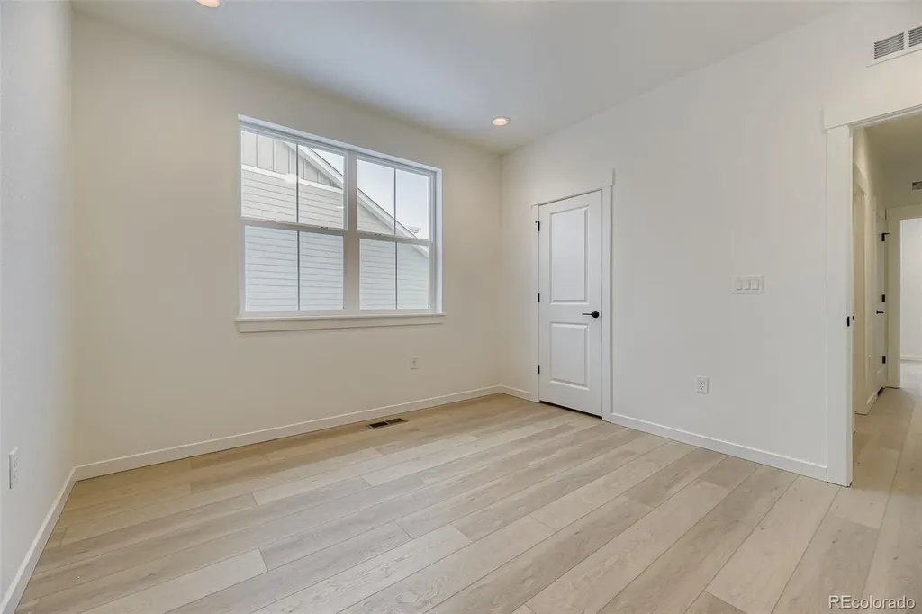 8895 S Riviera Way Aurora CO 80016
