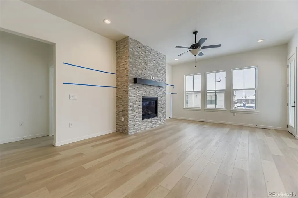 8895 S Riviera Way Aurora CO 80016