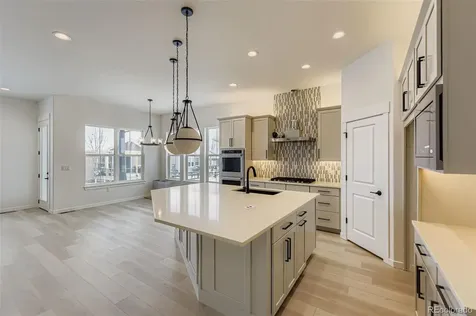 8895 S Riviera Way Aurora CO 80016