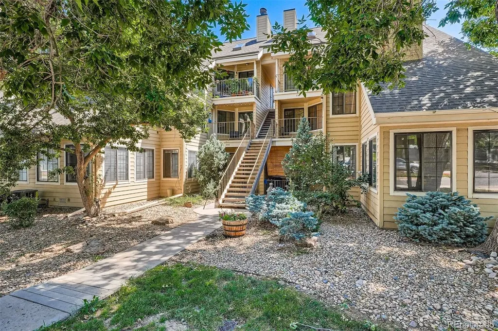 950 S Dahlia Street Denver CO 80246