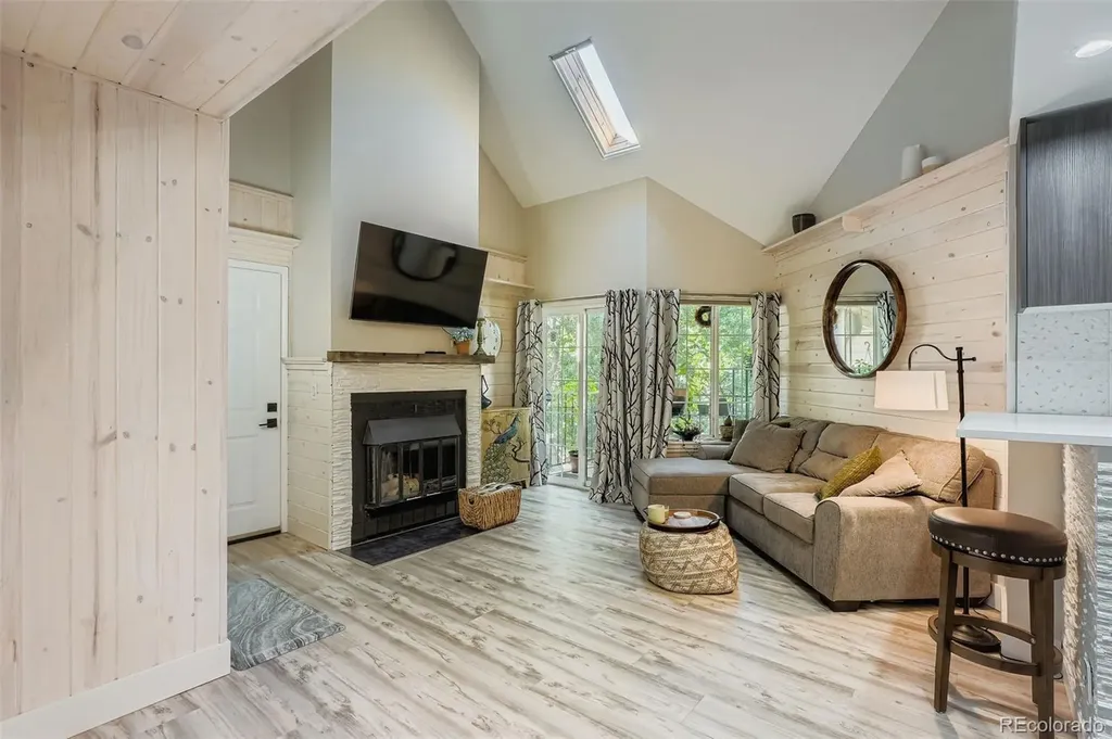 950 S Dahlia Street Denver CO 80246