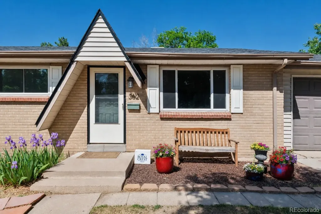 362 S Salem Street Aurora CO 80012