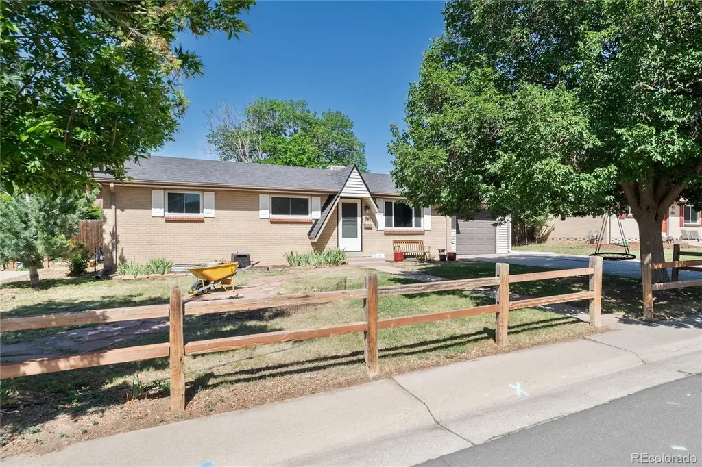 362 S Salem Street Aurora CO 80012