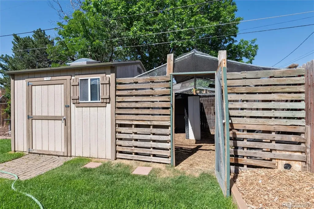 362 S Salem Street Aurora CO 80012