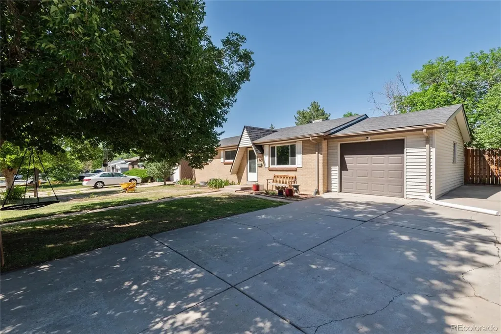 362 S Salem Street Aurora CO 80012