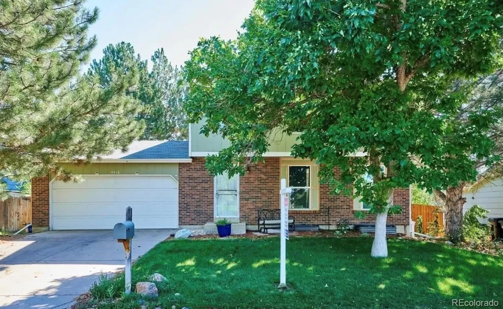 4418 S Argonne Way Aurora CO 80015