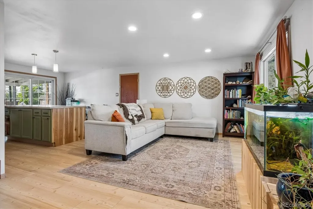 3550 W Mountain Road Englewood CO 80110