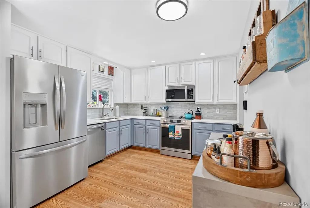6995 W Rowland Avenue Littleton CO 80128