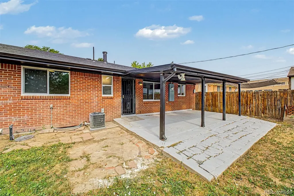 2318 S Perry Street Denver CO 80219